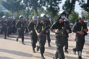 Lực lượng Cơ động, Công an Tiền Giang xuất quân tấn công, trấn áp tội phạm.