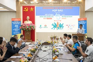 Quang cảnh buổi họp báo. (Ảnh: SƠN TÙNG)