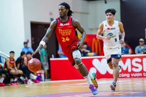Saigon Heat thể hiện sức mạnh trước đội bóng khách mời. (Ảnh: VBA)