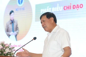 Thứ trưởng Y tế Đỗ Xuân Tuyên phát biểu tại hội thảo.