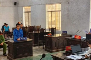 Phiên tòa xét xử sơ thẩm công khai đối với bị cáo Y Thinh Niê về tội “Phá hoại chính sách đoàn kết”. (Ảnh: Công an tỉnh Đắk Lắk)