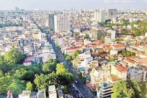 Hà Nội đang nỗ lực hoàn thiện chính sách, thực thi các giải pháp để hiện thực hóa mục tiêu xanh và phát triển bền vững.