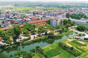 Nhiều huyện ngoại thành Hà Nội không còn nhà dột nát. 