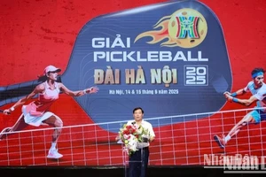 Ông Nguyễn Tiến Dũng - Phó Tổng Giám đốc Đài Hà Nội, Trưởng Ban Tổ chức "Giải Pickleball Đài Hà Nội 2025" phát biểu tại buổi họp báo. 