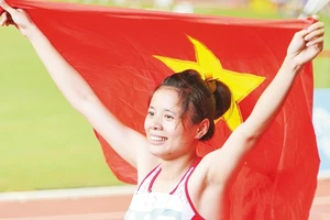 Nguyễn Thị Huyền đạt hai kỷ lục Sea Games 28.