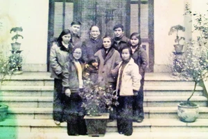 Gia đình đồng chí Hoàng Quốc Việt.