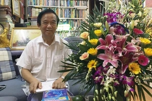 GS, TS, Nhà giáo Nhân dân Nguyễn Lân Dũng.