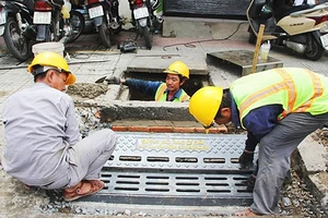TP Hồ Chí Minh sẽ lắp đặt hàng loạt hệ thống cửa thu nước mặt đường kiểu mới nhằm đem lại sạch sẽ cho các tuyến đường.
