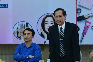 Ông Nguyễn Văn Lợi, Trưởng Phòng Mỹ phẩm, Cục Quản lý Dược (Bộ Y tế) phát biểu tại tọa đàm.