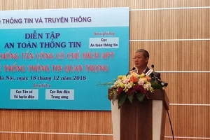 Thứ trưởng Bộ Thông tin và Truyền thông Nguyễn Thành Hưng phát biểu khai mạc.