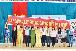 Tổ chức Di cư quốc tế tại Việt Nam (IOM) phối hợp với tỉnh Tây Ninh tổ chức tuyên truyền phòng, chống MBN cho học sinh.