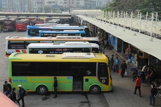 Các bến xe tại Hà Nội đã chủ động lên phương án để phục vụ nhu cầu đi lại của người dân dịp nghỉ lễ 30/4 và 1/5.