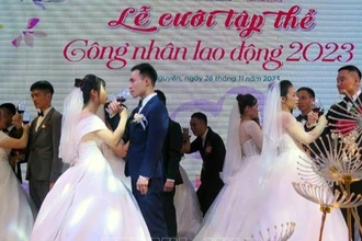 Lễ cưới tập thể của 17 cặp đôi công nhân lao động tỉnh Thái Nguyên