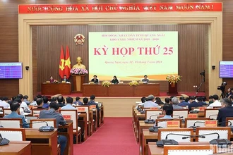  Kỳ họp thứ 25, Hội đồng nhân dân tỉnh Quảng Ngãi khóa 13, nhiệm kỳ 2021-2026 thông qua 23 nghị quyết quan trọng. 
