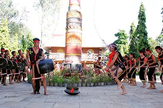 Lễ hội cầu an ở làng Đăk Wơk, xã Hơ Moong, huyện Sa Thầy, tỉnh Kon Tum. 