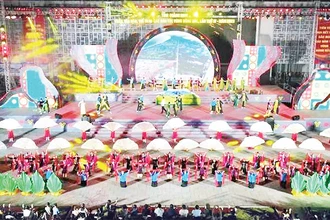 Lễ hội văn hóa các dân tộc vùng Ðông Bắc tỉnh Quảng Ninh. 