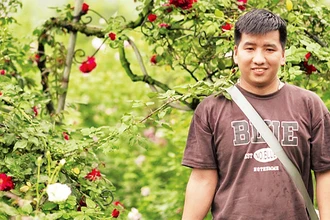 Dùng TikTok đưa hoa hồng Mê Linh đi muôn phương