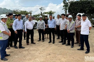 Đoàn công tác của tỉnh Lâm Đồng kiểm tra thực tế Dự án cải tạo nâng cấp Quốc lộ 28B nối 2 tỉnh Lâm Đồng-Bình Thuận.