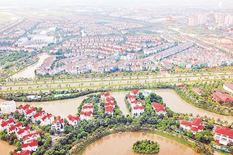 Không gian đô thị được mở rộng về nhiều hướng với các khu đô thị mới hiện đại. Trong ảnh: Khu đô thị Việt Hưng, quận Long Biên. Ảnh: Hoàng Phú
