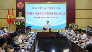 Toàn cảnh phiên họp.