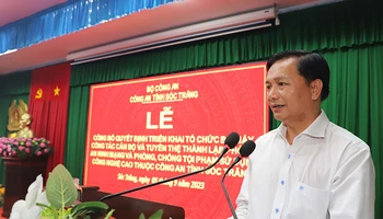 Chủ tịch Ủy ban nhân dân tỉnh Sóc Trăng Trần Văn Lâu phát biểu chỉ đạo tại buổi lễ.