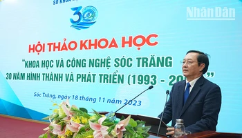 Bộ trưởng Khoa học và Công nghệ Huỳnh Thành Đạt phát biểu tại hội thảo.