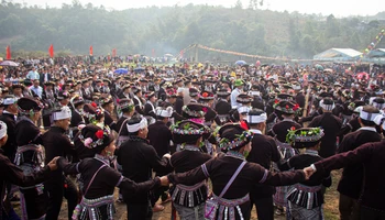 Lễ hội Bun Vốc Nặm của người Lào ở Lai Châu diễn ra với mong muốn mưa thuận, gió hòa, mùa màng tươi tốt.