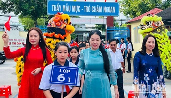 Hơn 160 ngàn học sinh các cấp tại Bạc Liêu nô nức trong ngày khai trường, chính thức bước vào năm học mới 2024-2025. (Ảnh: TRỌNG DUY)