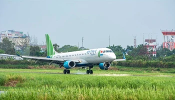 Hãng hàng không Bamboo Airways đã phải hủy 28 chuyến bay của hãng và lùi giờ khai thác 104 chuyến bay trong ngày 18/7.