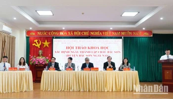 Đại diện các nhà nghiên cứu, nhà khoa học của Trung ương và tỉnh tham dự hội thảo.