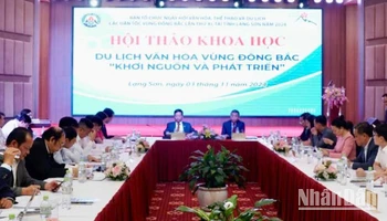 Các đại biểu tham dự Hội thảo "Du lịch văn hóa vùng Đông Bắc-khơi nguồn và phát triển.