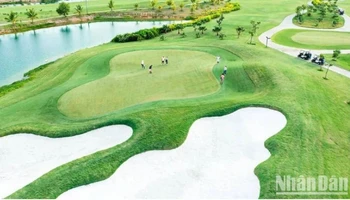 Royal Long An Golf & Villas ở huyện Đức Huệ, tỉnh Long An.