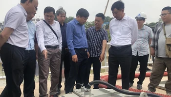 Vận hành thử trạm bơm dã chiến Xuân Quan tại tỉnh Hưng Yên