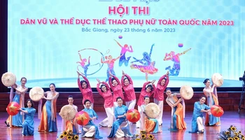 Trình diễn nghệ thuật tại Lễ bế mạc Hội thi Dân vũ và Thể dục thể thao phụ nữ toàn quốc năm 2023.