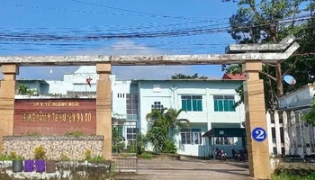 Trung tâm y tế huyện Ba Tơ, một trong những địa phương có nhiều trẻ em gái vị thành niên sinh đẻ.