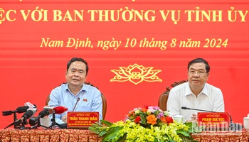 Chủ tịch Quốc hội Trần Thanh Mẫn chủ trì buổi làm việc với Ban Thường vụ Tỉnh ủy Nam Định.