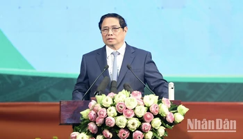 Thủ tướng Phạm Minh Chính phát biểu ý kiến tại Hội nghị công bố quy hoạch và xúc tiến đầu tư tỉnh Vĩnh Long.