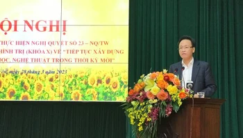 Bí thư Tỉnh ủy Hưng Yên Nguyễn Hữu Nghĩa phát biểu tại hội nghị tổng kết 15 năm thực hiện Nghị quyết số 23-NQ/TW của Bộ Chính trị khóa X.
