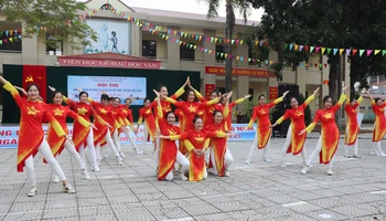 Hội thi dân vũ do Phòng Giáo dục-Đào tạo Vĩnh Yên tổ chức.
