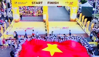 Khai mạc Giải Marathon Quốc tế VTV LP Bank “Sắc màu hoàng hôn Cát Bà 2024”.