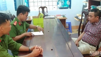 Đối tượng Nguyễn Tiến Khoa tại Cơ quan Cảnh sát Điều tra Công an Huyện Cư Jút, tỉnh Đắk Nông.