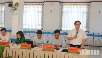 Vụ trưởng Vụ Giáo dục tiểu học, Bộ Giáo dục và Đào tạo Thái Văn Tài phát biểu ý kiến tại buổi làm việc.