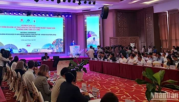 Quang cảnh Hội nghị quốc gia về huy động nguồn lực thực hiện các giải pháp nông nghiệp thuận thiên tại đồng bằng sông Cửu Long.