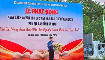 Lễ phát động "Ngày sách và Văn hóa đọc" tại Cà Mau vào sáng 19/4. 