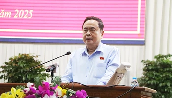 Đồng chí Trần Thanh Mẫn, Ủy viên Bộ Chính trị, Chủ tịch Quốc hội phát biểu tại Hội nghị.