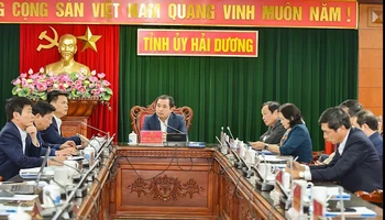 Lãnh đạo tỉnh Hải Dương nghe các cơ quan khối tài chính báo cáo khóa sổ thu, chi ngân sách Nhà nước năm 2024.