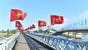 Cầu Hiền Lương.