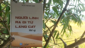 Bìa sách “Người lính ra đi từ Làng Cát”.