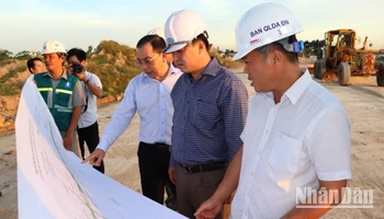 Lãnh đạo Ủy ban nhân dân tỉnh Đồng Nai kiểm tra tiến độ một dự án trọng điểm trên địa bàn huyện Long Thành.