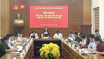 Ban Chỉ đạo triển khai xóa nhà tạm, nhà dột nát tỉnh Lai Châu họp bàn giải pháp đẩy nhanh tiến độ xóa nhà tạm.